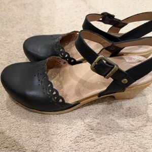 Danilo women’s Maryjane clogs